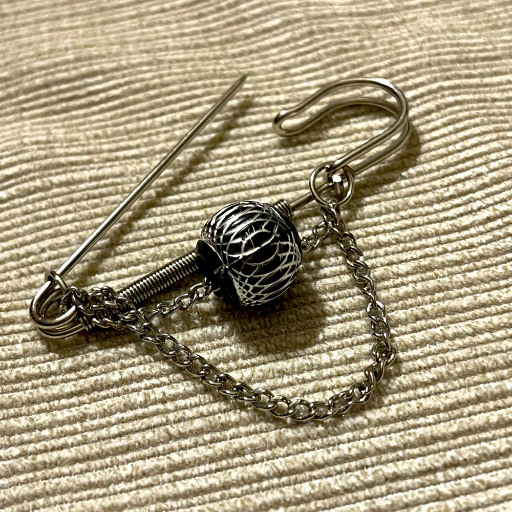 ✨🌹Silver Kilt Pin🌹✨